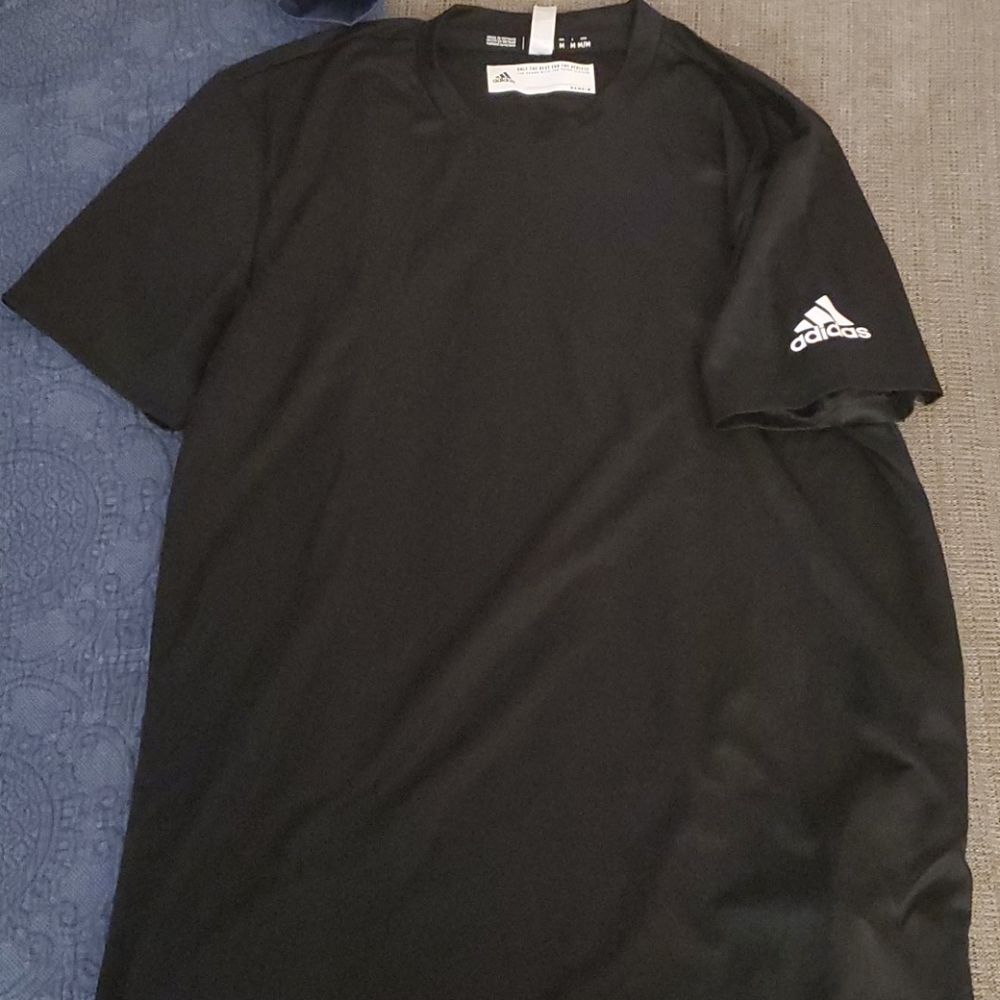 Black Adidas tee shirt